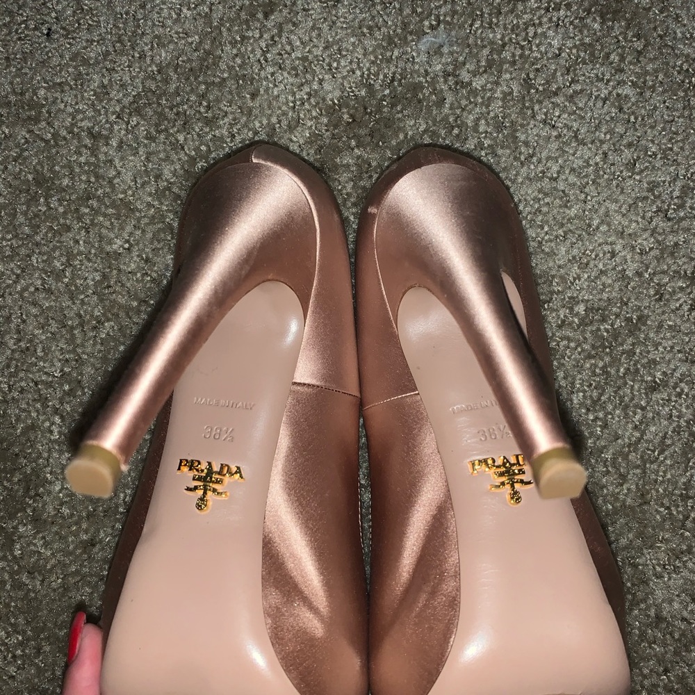 AUTHENTIC Prada satin pumps 38 1/2 - Picture 5 of 5